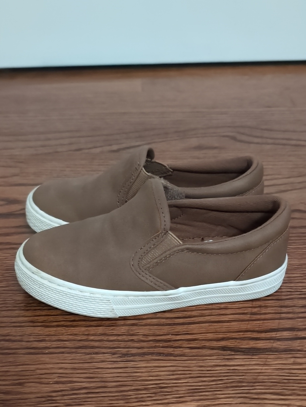 Kids Slip-On Casual Sneakers in Brown
